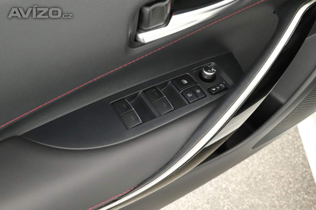 Foto inzerátu Toyota Corolla 1.8 Hybrid