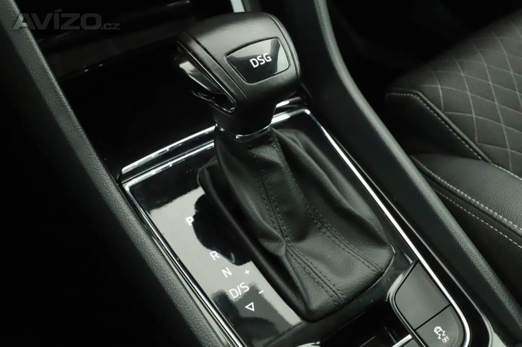Foto inzerátu Skoda Karoq 1.6 TDI