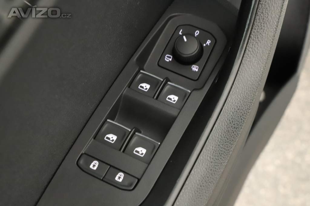 Foto inzerátu Skoda Karoq 1.6 TDI