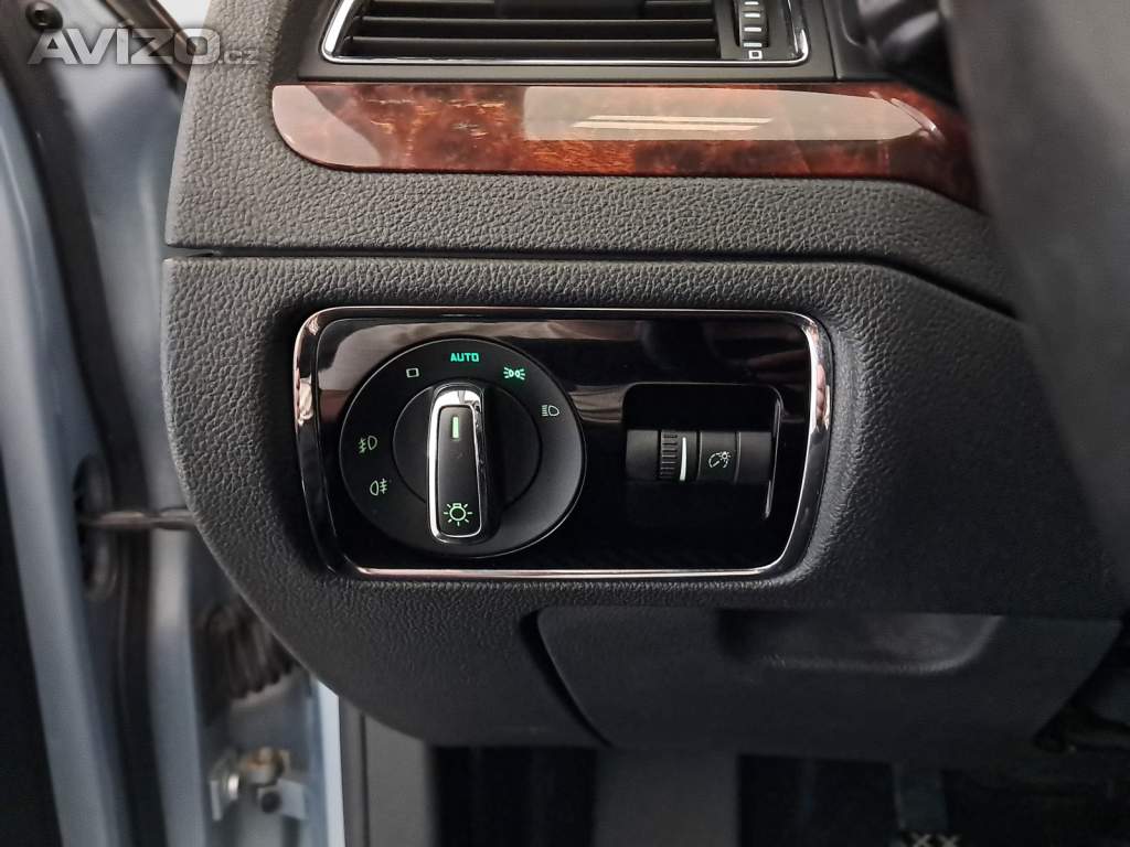 Foto inzerátu Skoda Superb 2.0 TDI