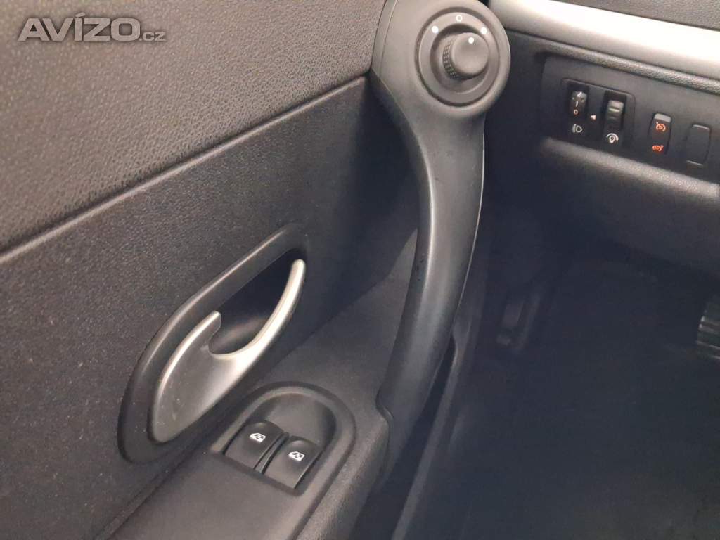 Foto inzerátu Renault Clio 1.2 16V