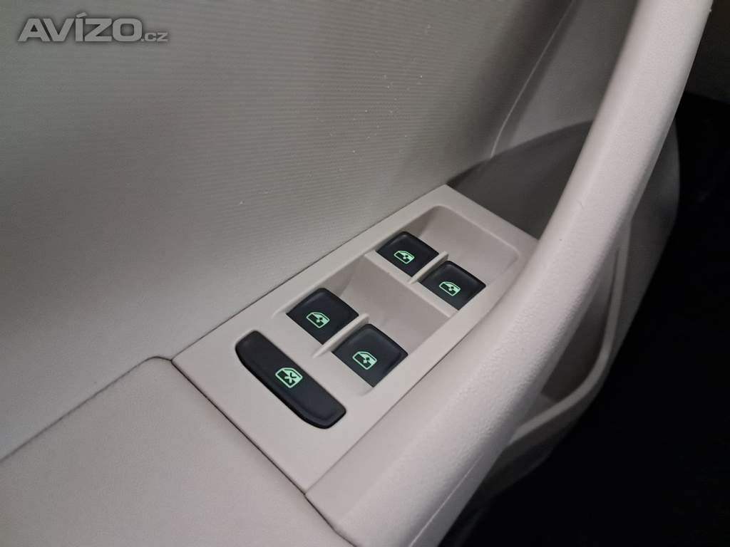 Foto inzerátu Skoda Rapid 1.0 TSI