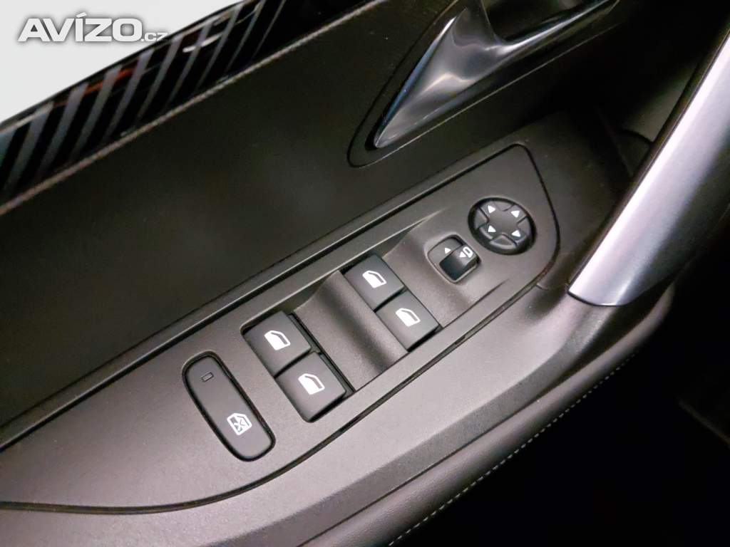 Foto inzerátu Peugeot 2008 1.2 PureTech