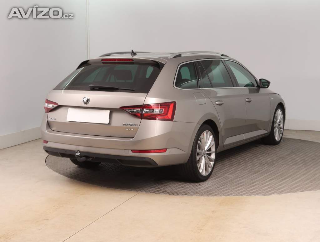 Foto inzerátu Skoda Superb 2.0 TDI