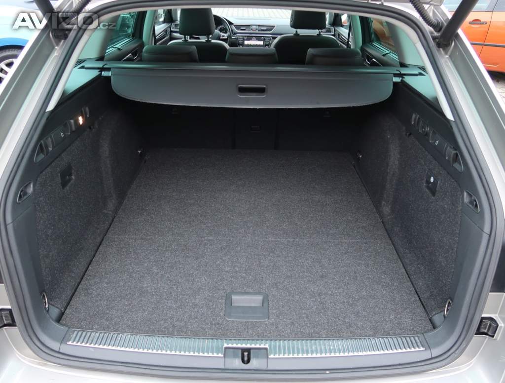 Foto inzerátu Skoda Superb 2.0 TDI