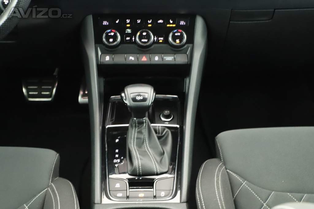 Foto inzerátu Skoda Karoq 1.5 TSI