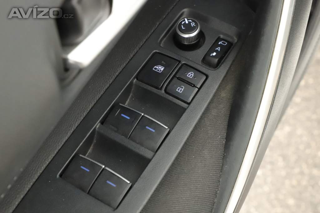 Foto inzerátu Toyota Corolla 1.8 Hybrid