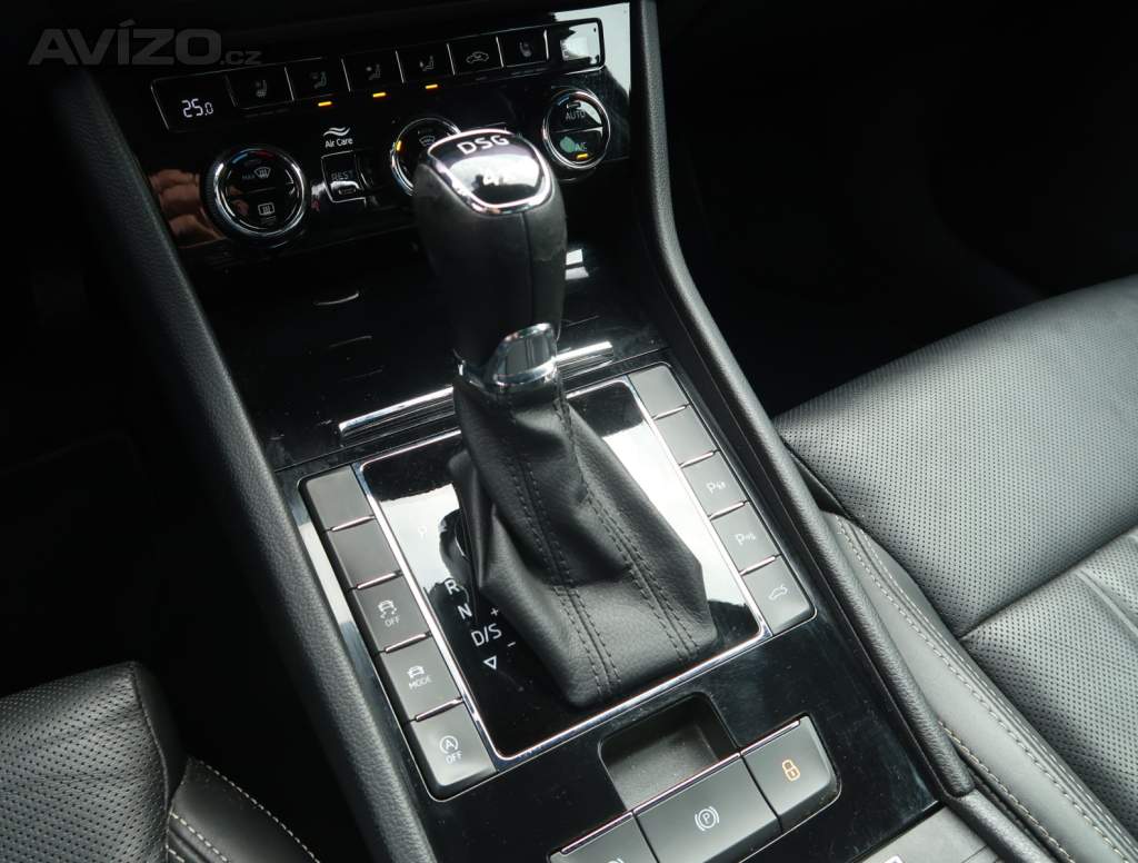 Foto inzerátu Skoda Superb 2.0 TSI