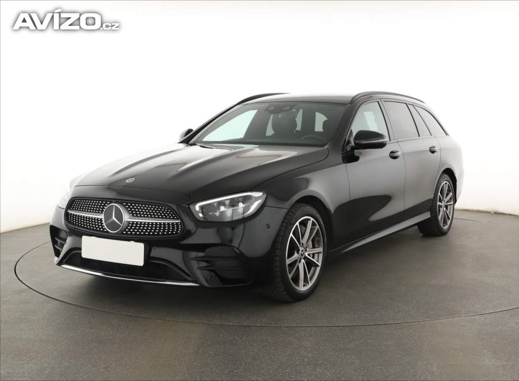 Foto inzerátu Mercedes E E 300 e 4MATIC