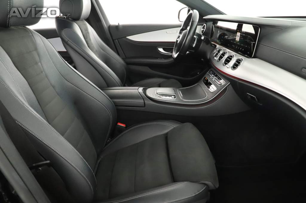 Foto inzerátu Mercedes E E 300 e 4MATIC