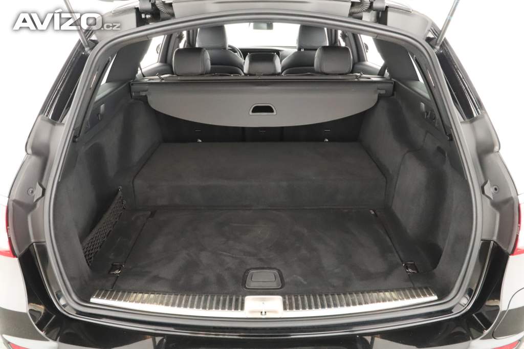 Foto inzerátu Mercedes E E 300 e 4MATIC