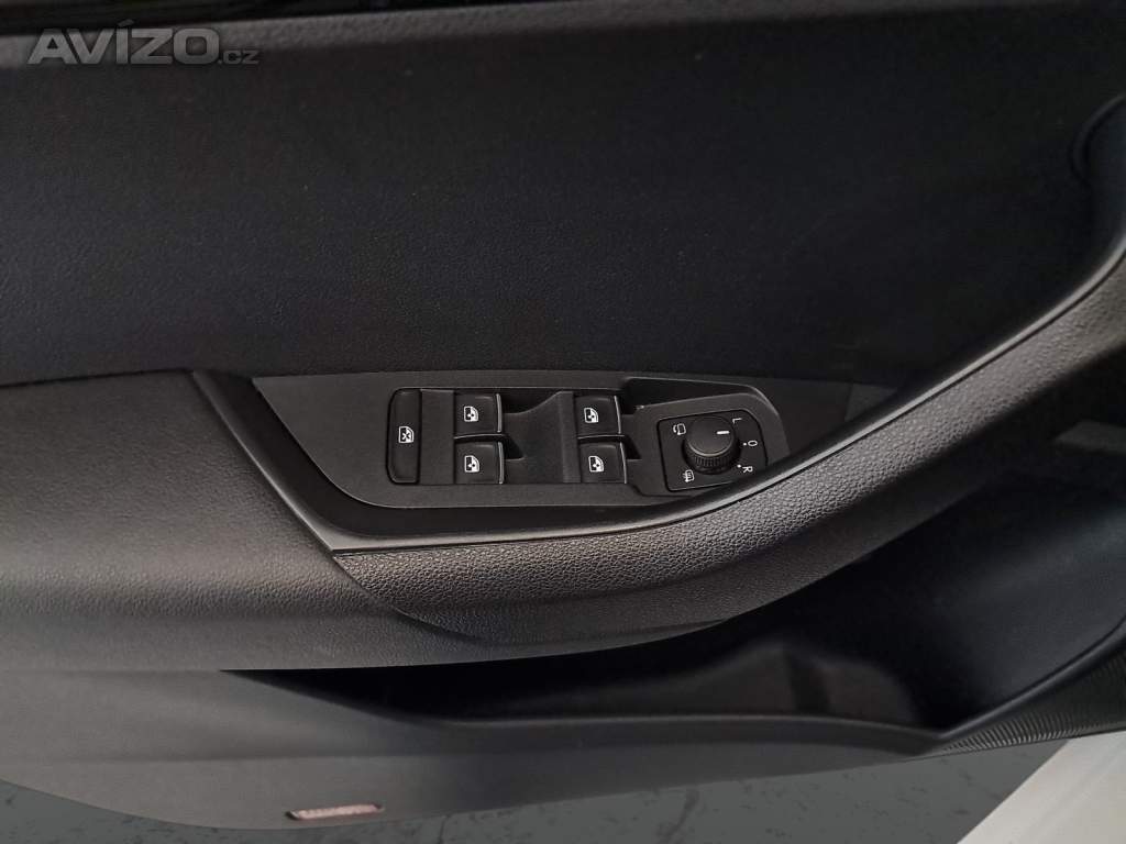 Foto inzerátu Skoda Karoq 1.6 TDI