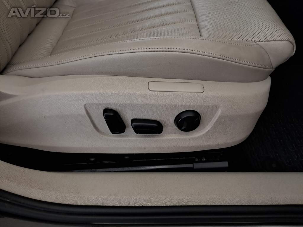 Foto inzerátu Skoda Superb 2.0 TDI 4x4