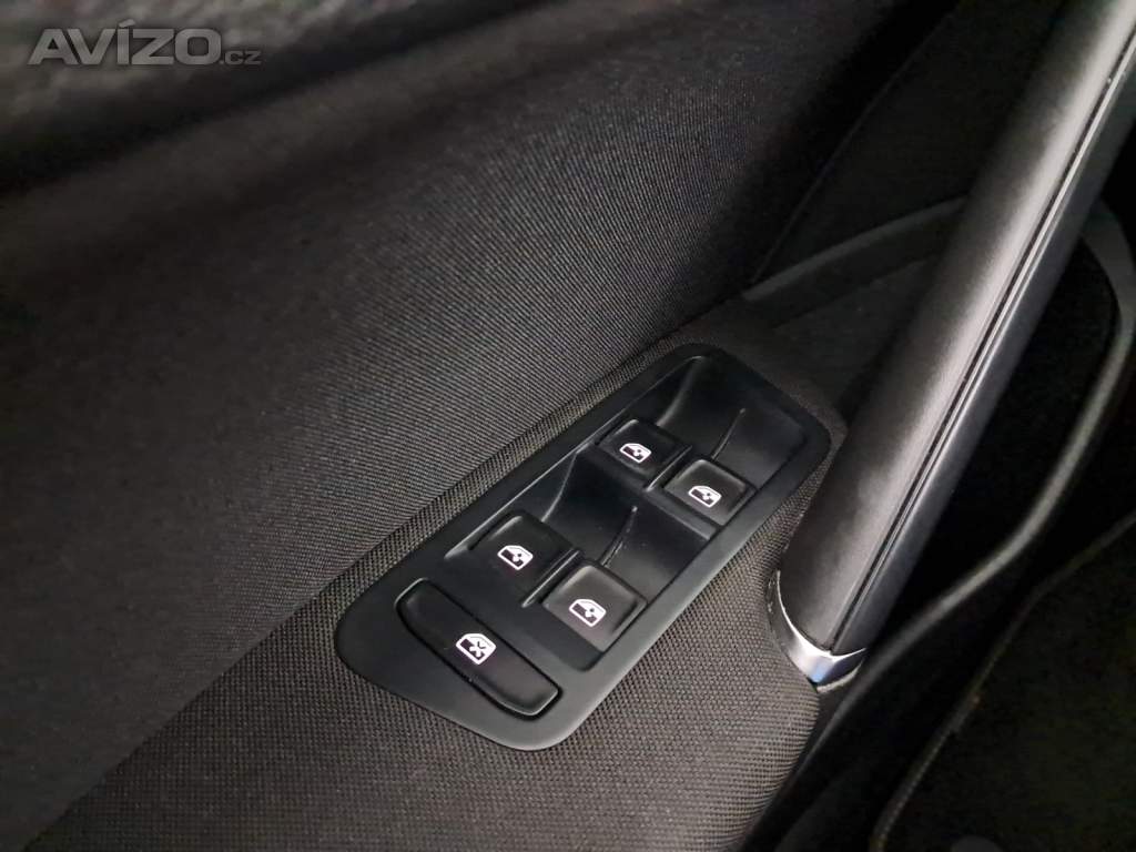 Foto inzerátu VW Golf 1.0 TSI