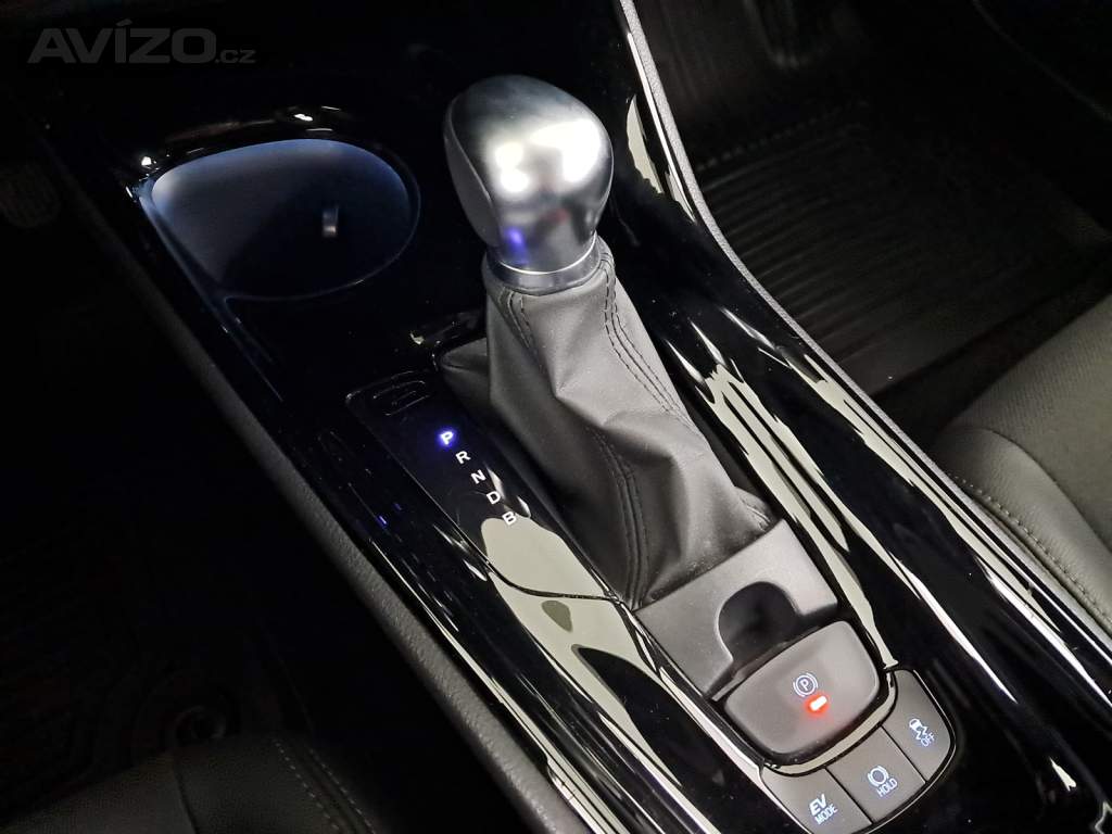 Foto inzerátu Toyota C-HR 1.8 Hybrid