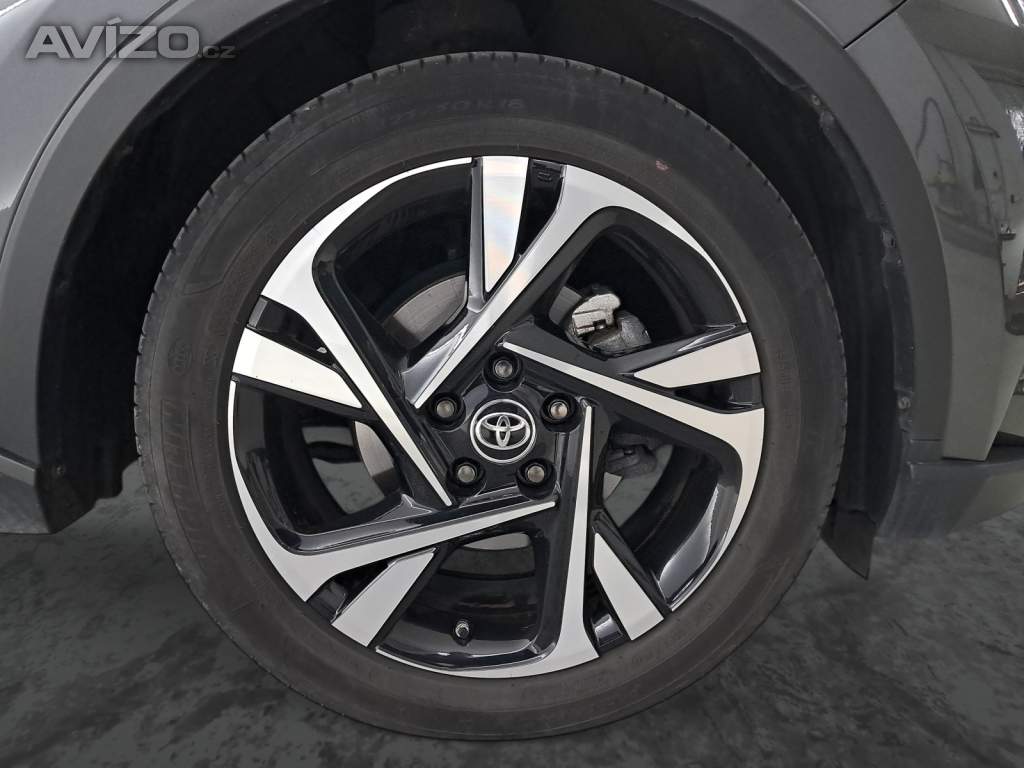 Foto inzerátu Toyota C-HR 1.8 Hybrid