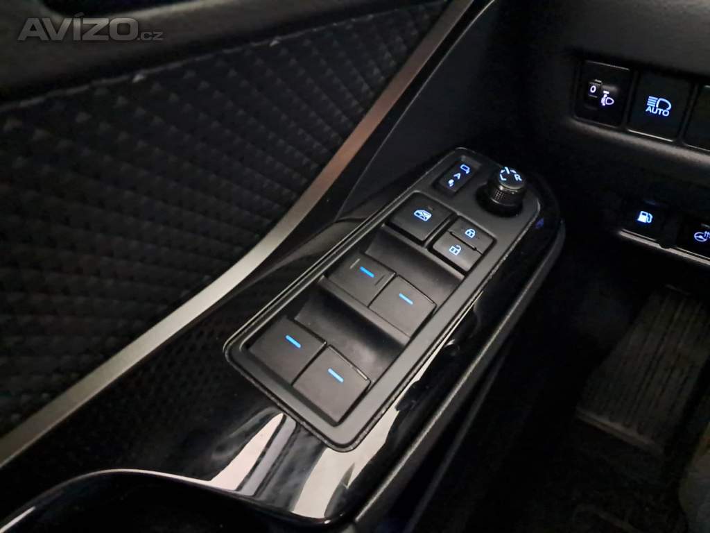Foto inzerátu Toyota C-HR 1.8 Hybrid