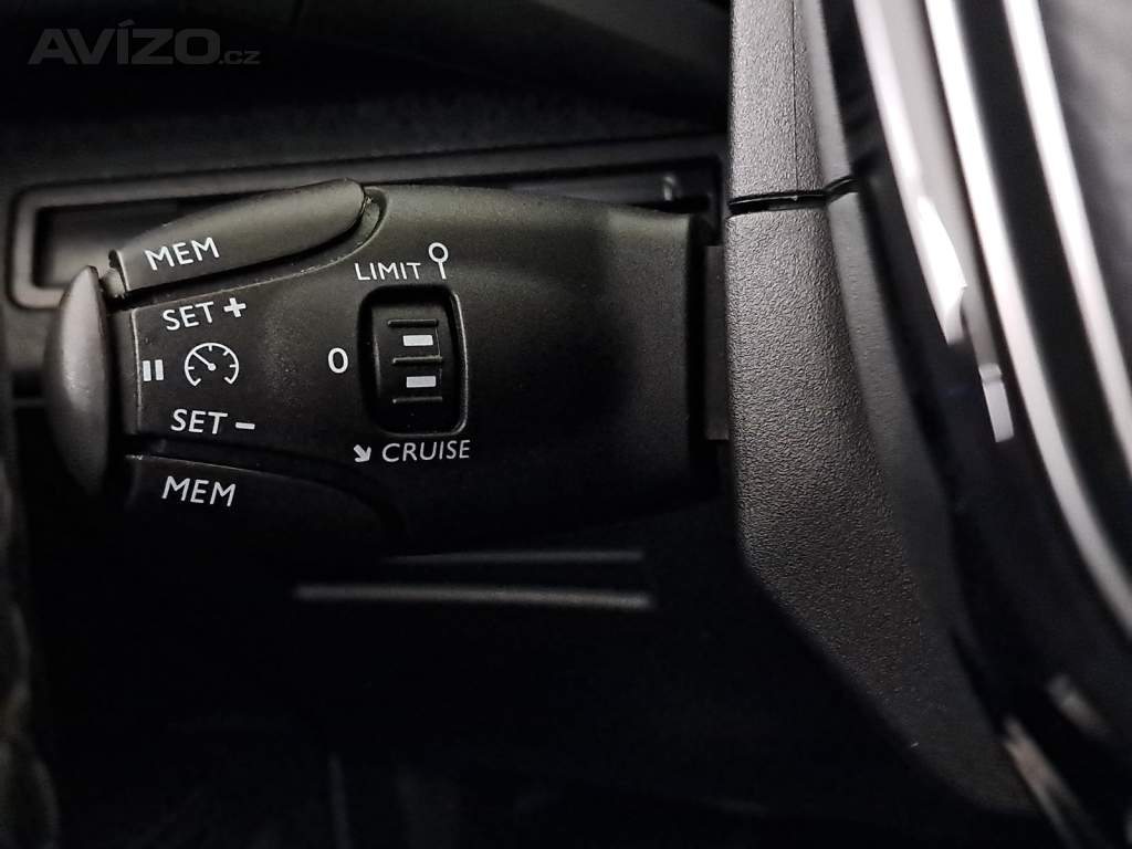 Foto inzerátu Peugeot 5008 PureTech 130