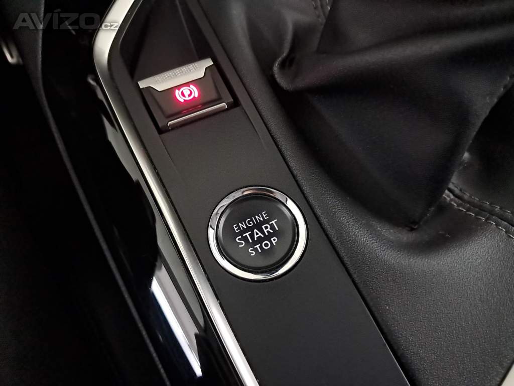 Foto inzerátu Peugeot 5008 PureTech 130