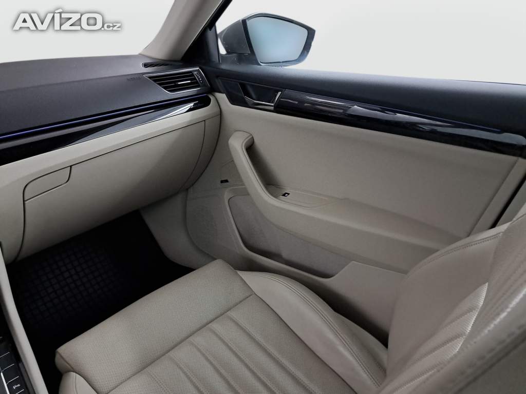 Foto inzerátu Skoda Superb 2.0 TDI 4x4