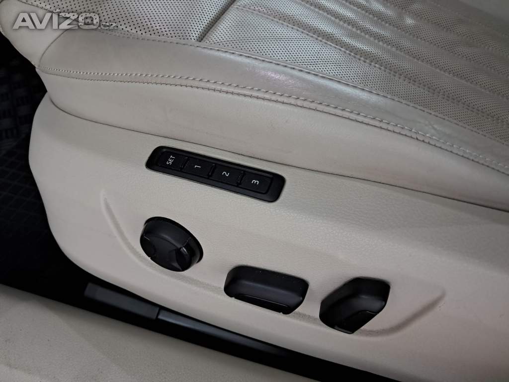Foto inzerátu Skoda Superb 2.0 TDI 4x4