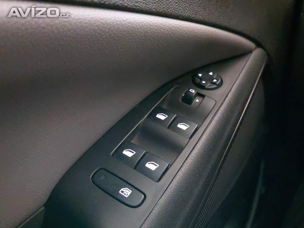 Foto inzerátu Opel Crossland 1.2 Turbo