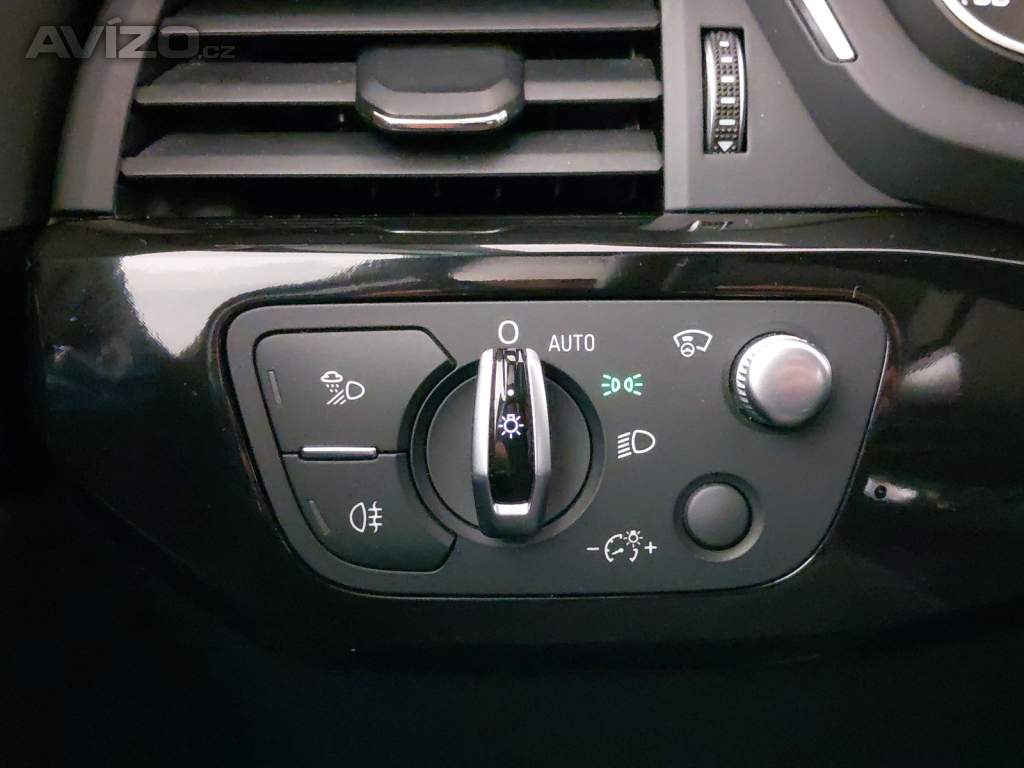 Foto inzerátu Audi A4 2.0 TDI