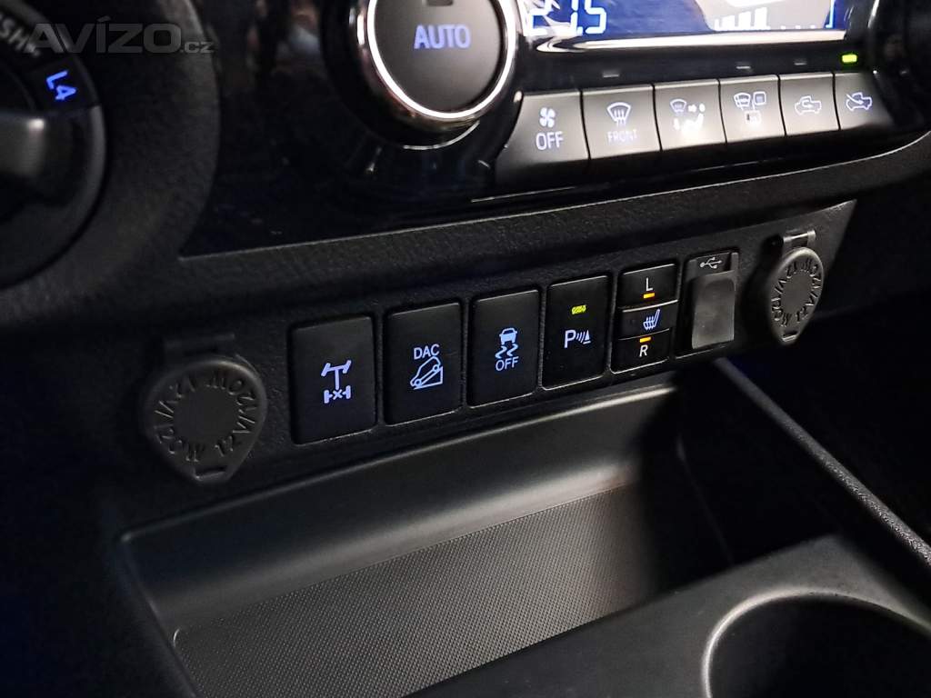 Foto inzerátu Toyota Hilux 2.4 D-4D