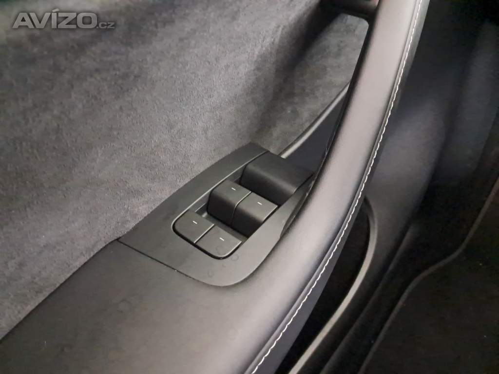 Foto inzerátu Tesla Model Y Long Range AWD 79kWh