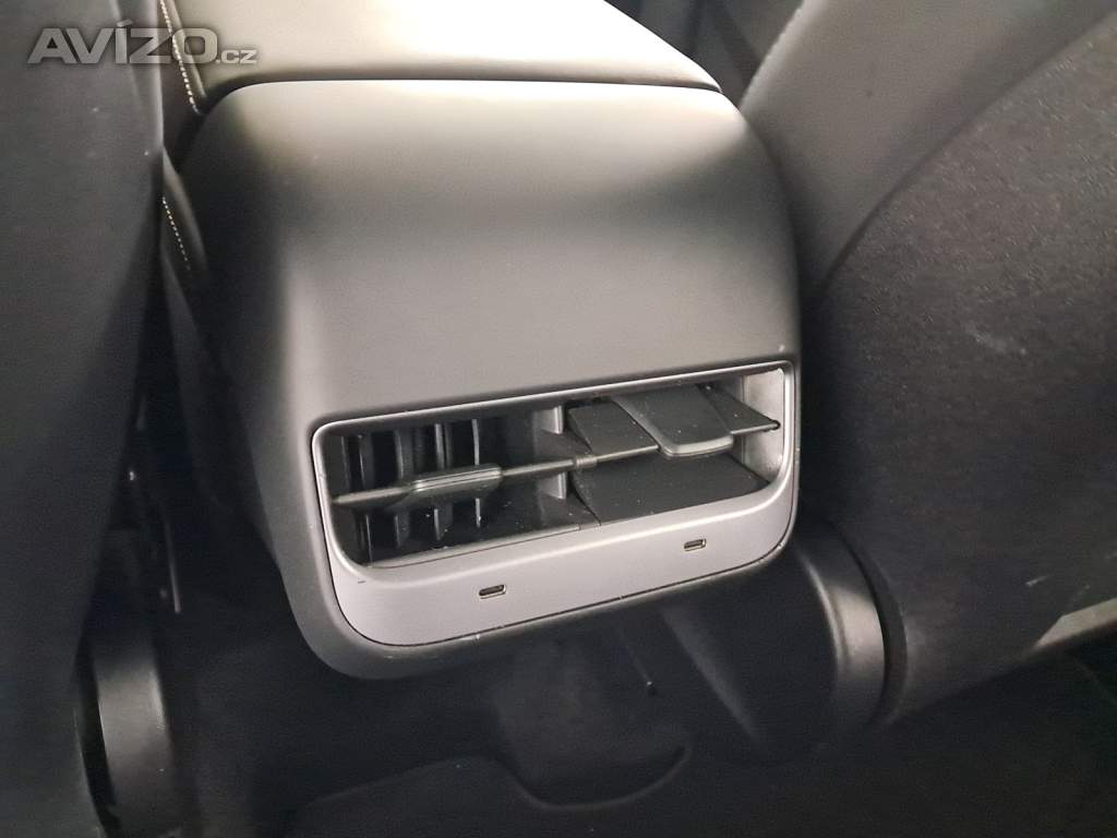 Foto inzerátu Tesla Model Y Long Range AWD 79kWh