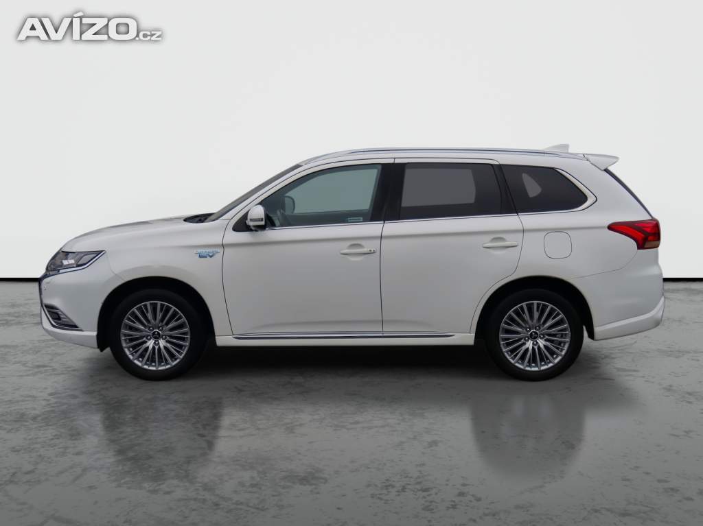 Foto inzerátu Mitsubishi Outlander 2.4 PHEV