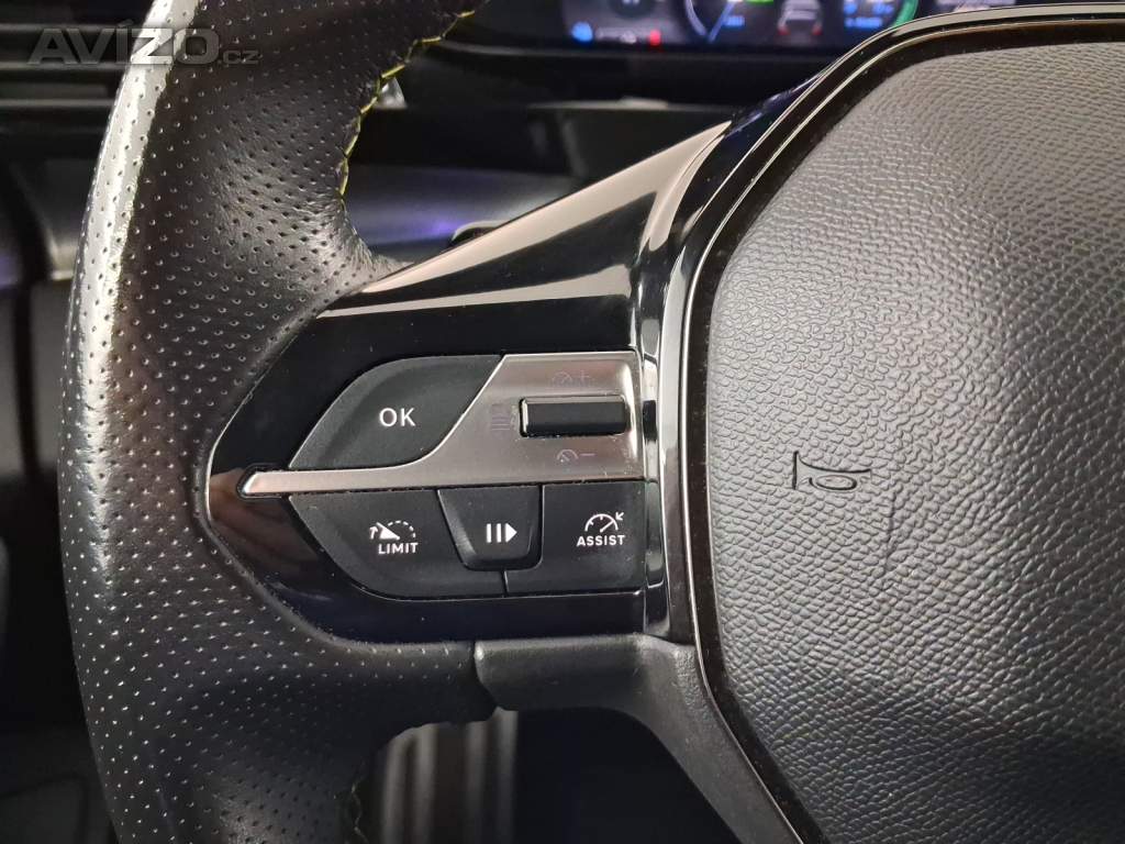Foto inzerátu Peugeot 308 Hybrid 180
