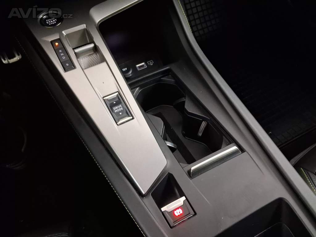 Foto inzerátu Peugeot 308 Hybrid 180