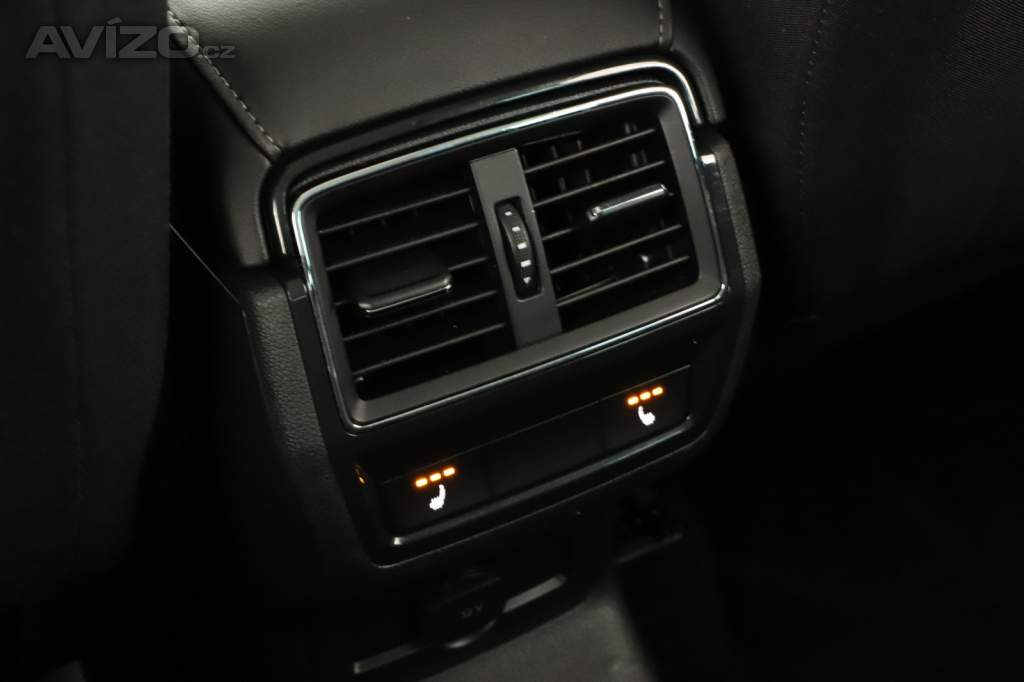 Foto inzerátu Skoda Karoq 1.6 TDI
