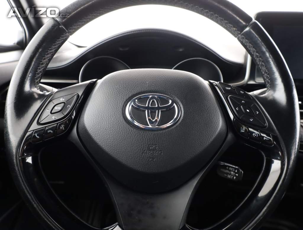 Foto inzerátu Toyota C-HR 1.8 Hybrid