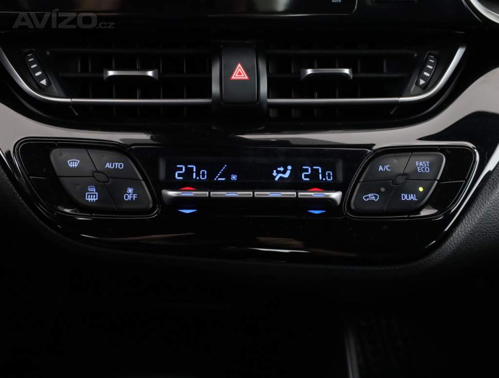 Foto inzerátu Toyota C-HR 1.8 Hybrid