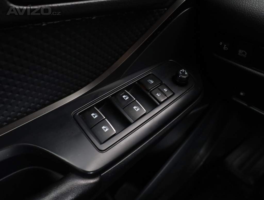 Foto inzerátu Toyota C-HR 1.8 Hybrid