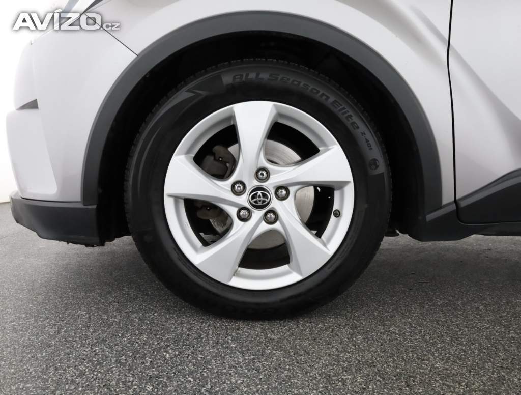 Foto inzerátu Toyota C-HR 1.8 Hybrid