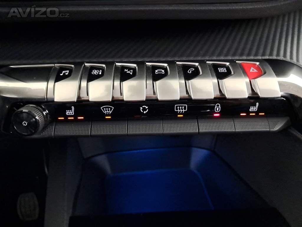 Foto inzerátu Peugeot 3008 1.2 PureTech