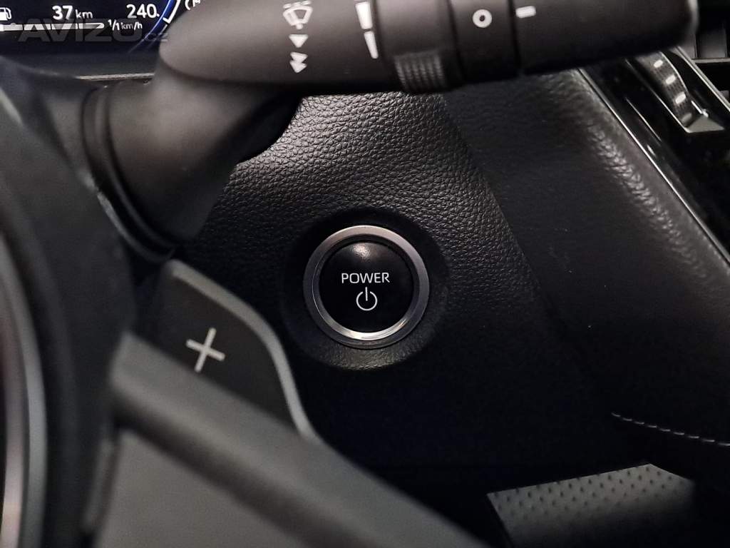 Foto inzerátu Toyota Corolla 2.0 Hybrid