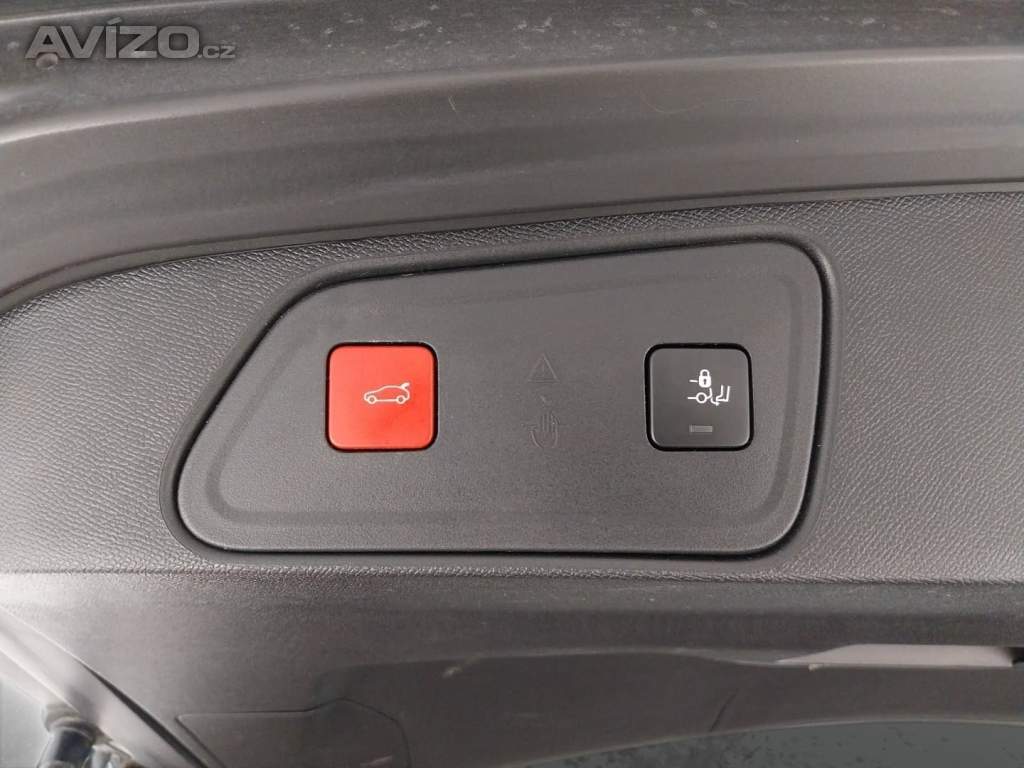 Foto inzerátu Peugeot 3008 1.5 BlueHDi