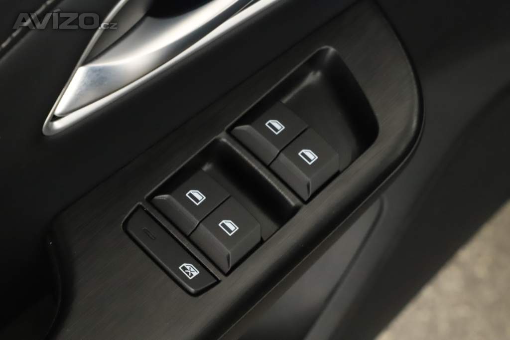 Foto inzerátu MG ZS SUV 1.5 i
