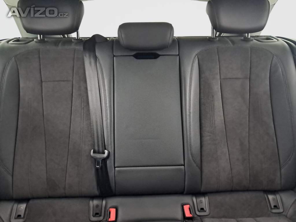 Foto inzerátu Audi A4 40 TDI
