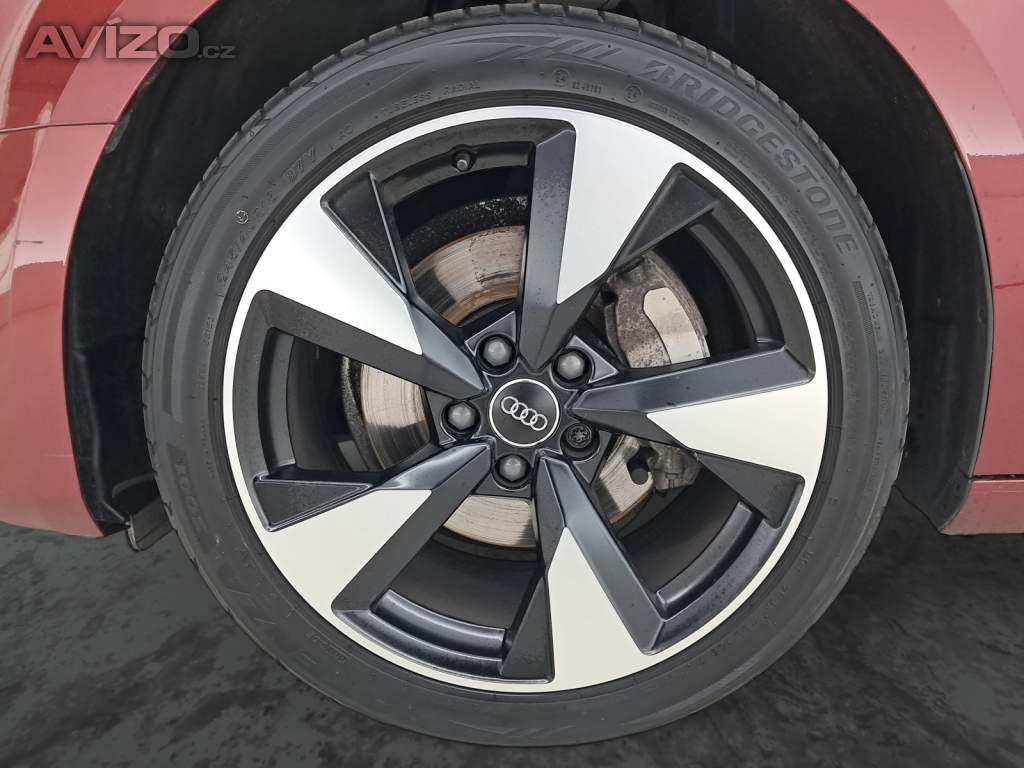 Foto inzerátu Audi A4 40 TDI