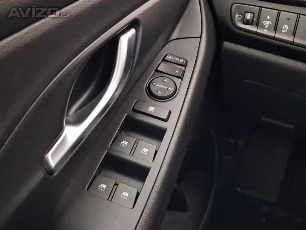 Foto inzerátu Hyundai i30 Fastback 1.0 T-GDI