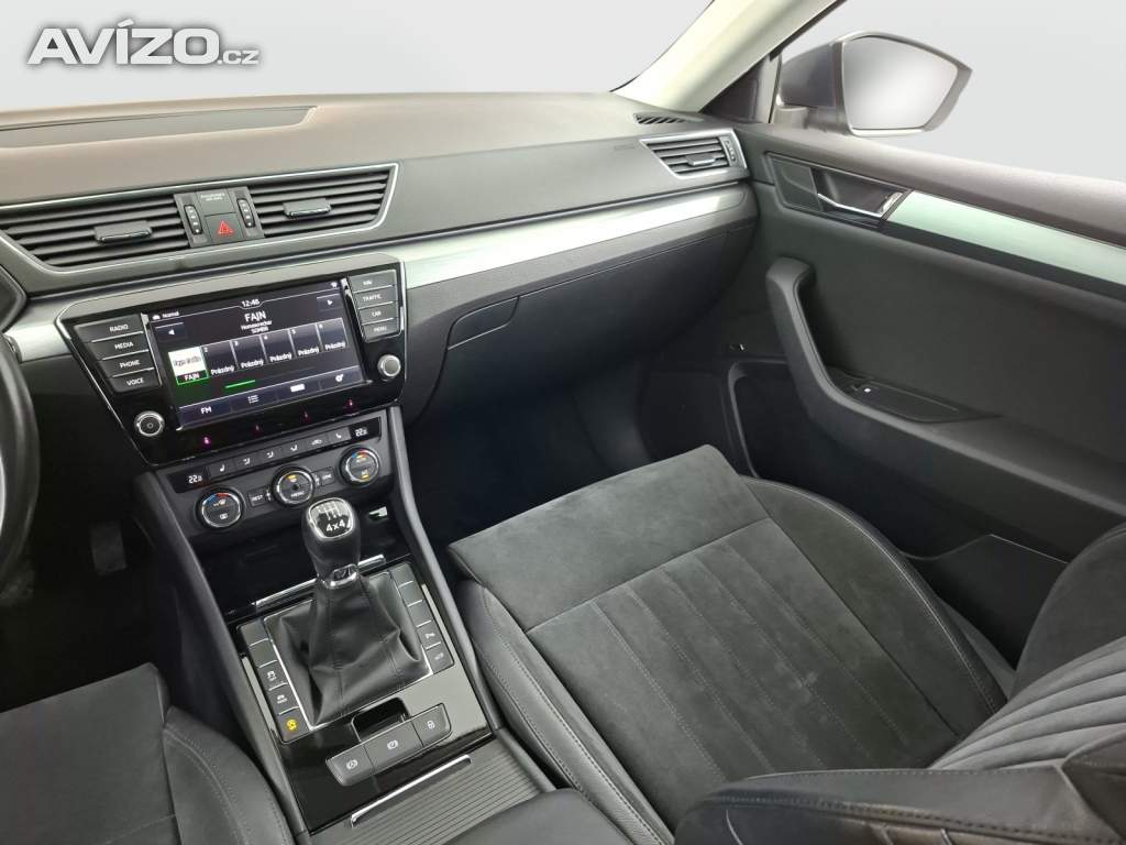 Foto inzerátu Skoda Superb 2.0 TDI 4x4