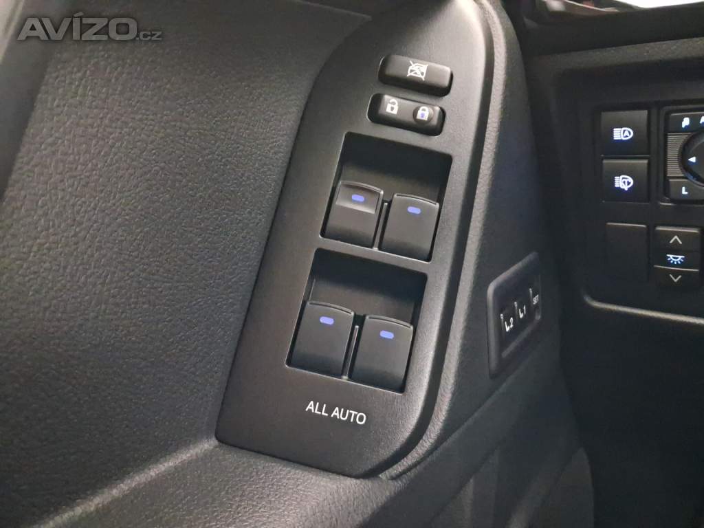 Foto inzerátu Toyota Land Cruiser 2.8 D-4D