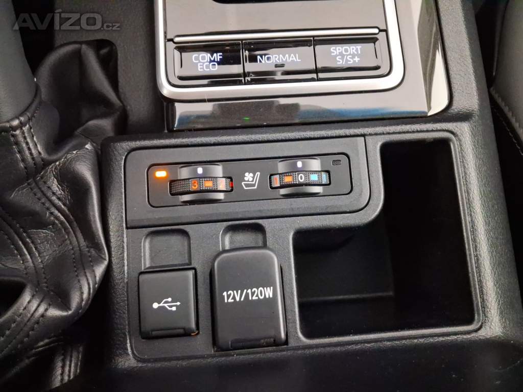 Foto inzerátu Toyota Land Cruiser 2.8 D-4D