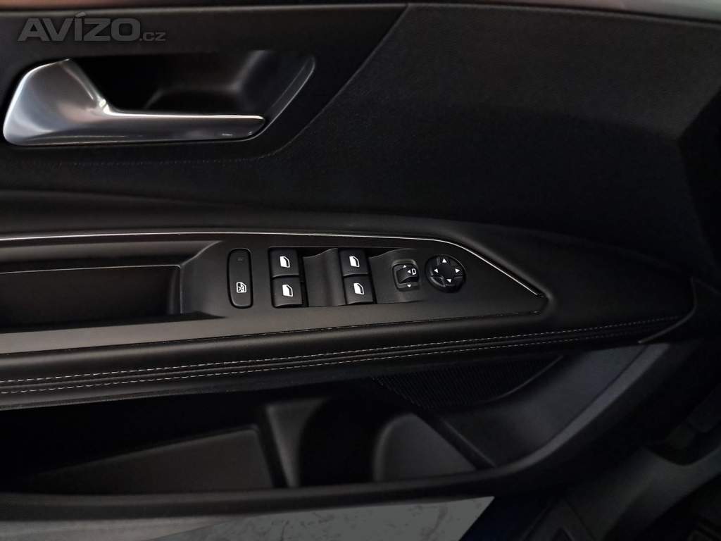 Foto inzerátu Peugeot 5008 PureTech 130