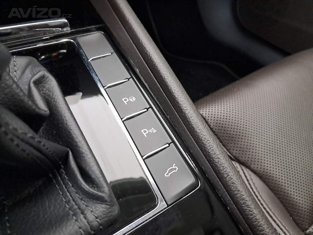 Foto inzerátu Skoda Superb 2.0 TSI